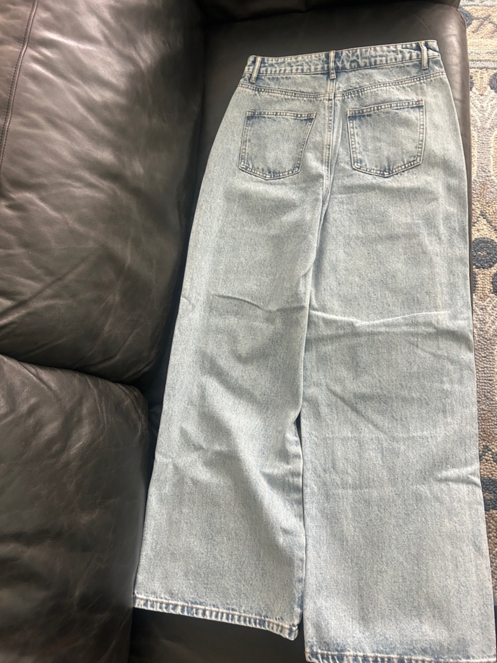 NWT Very Jean "True Blues" Wide Leg Raw Edge Detail Jeans - Picture 3 of 5